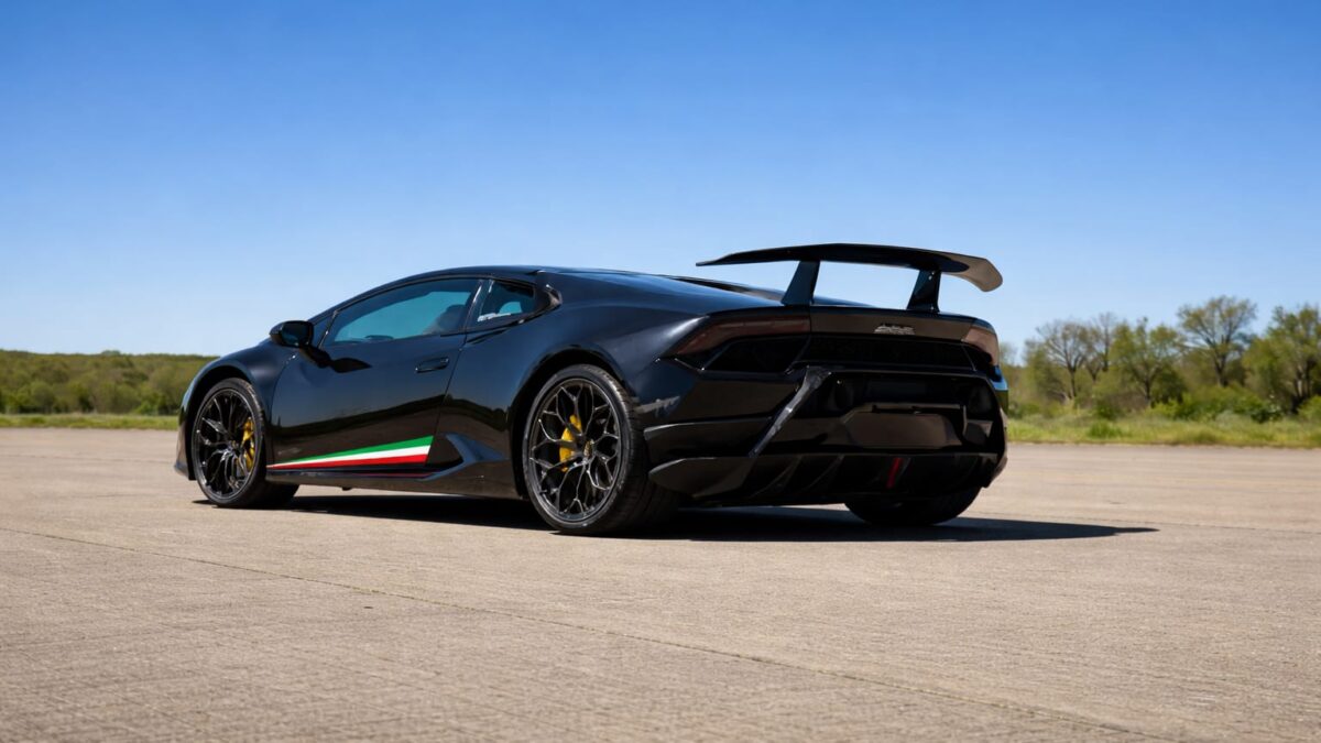 Zeekr 8X, un SUV hibrid de 2.800 kg, a egalat un Lamborghini Huracán Performante într-un duel de 10,6 secunde. 1 Zeekr 8X, un SUV hibrid de 2.800 kg, a egalat un Lamborghini Huracán Performante într-un duel de 10,6 secunde.