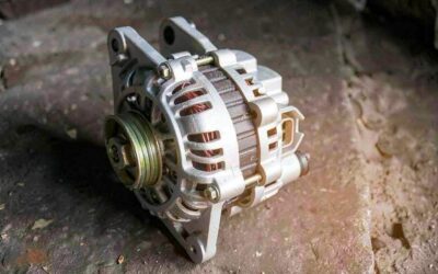 Alternatorul care urcă la 15 volți poate strica bateria și electronica mașinii. Cum eviți o reparație scumpă