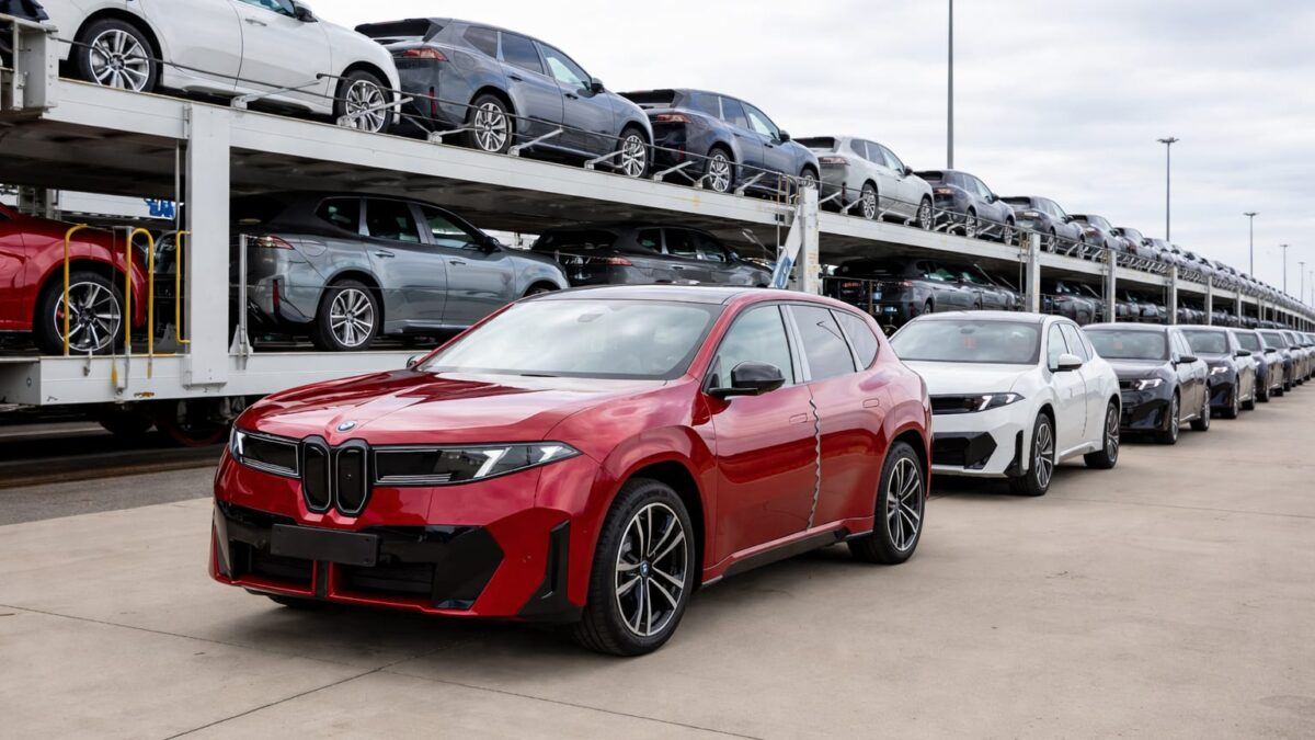 BMW a produs 50.000 de iX3 în nouă luni la Debrecen. Ce înseamnă ritmul rapid pentru cumpărătorul din România