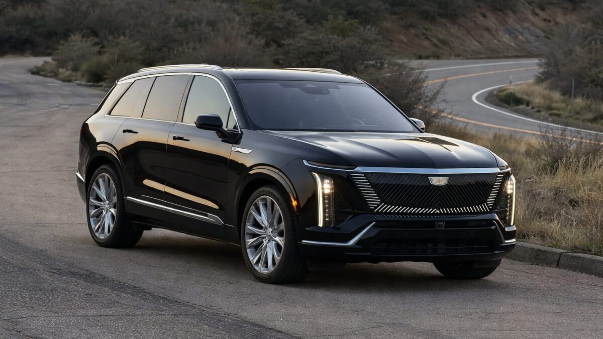 Cadillac Vistiq intră în rechemare pentru siguranța copiilor. GM pierde confortul promis la un SUV electric de lux