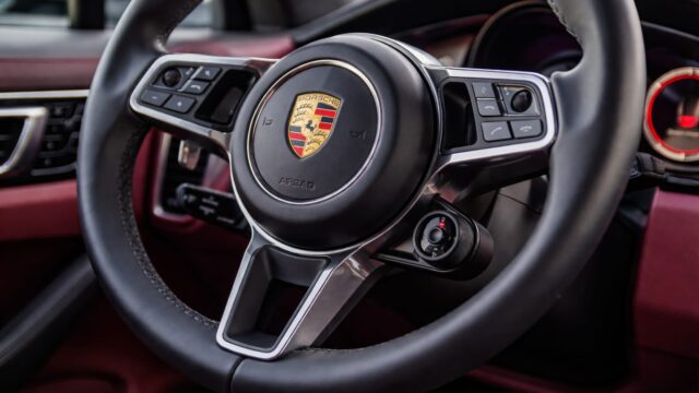 Porsche pregătește încă 5.000 de concedieri. Cum ajunge totalul spre 9.000 de posturi 14 Porsche pregătește încă 5.000 de concedieri. Cum ajunge totalul spre 9.000 de posturi