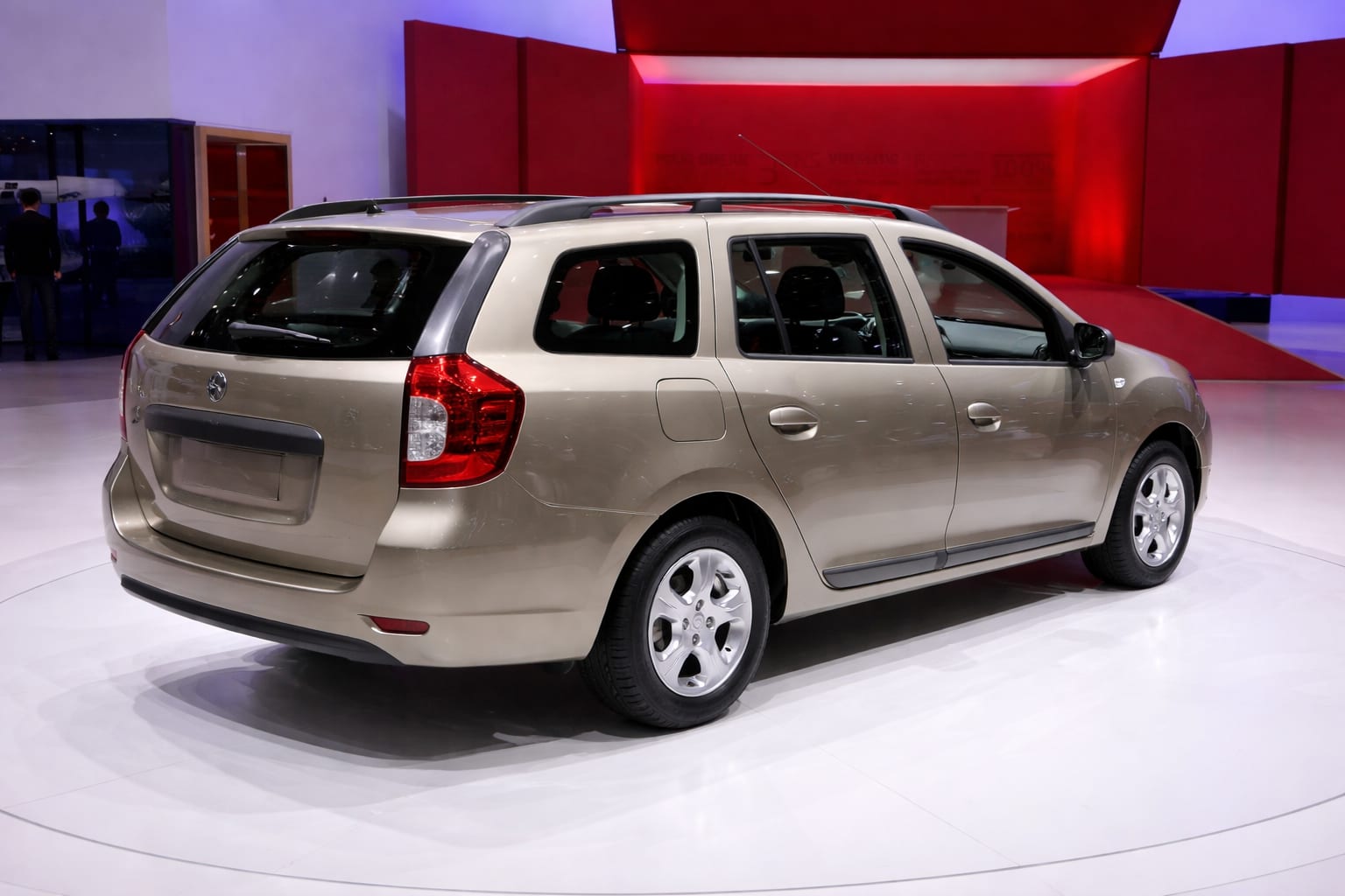 315.000 km și peste 15 ani mai târziu, de ce nu renunță un pensionar francez la Dacia lui Logan break 2 Dacia Logan 315.000 km, imagine 2