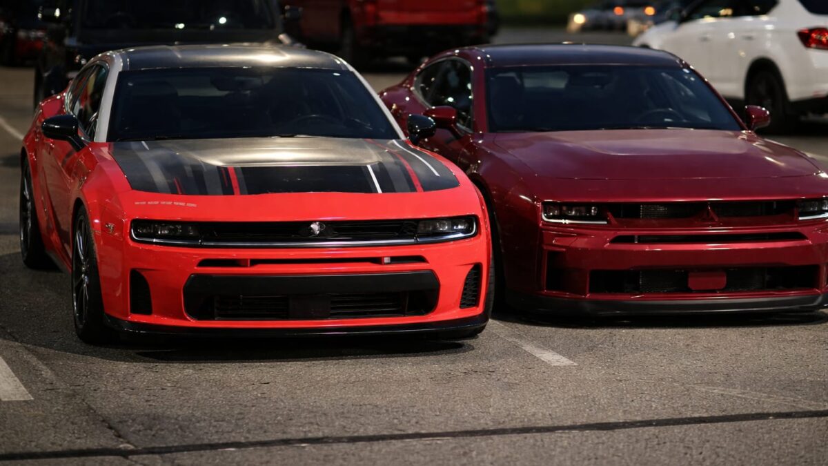 Dodge pregătește cel mai puternic Charger Sixpack de până acum 1 Dodge pregătește cel mai puternic Charger Sixpack de până acum