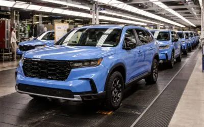 Honda caută o nouă fabrică în America de Nord. Hibridele trebuie să acopere o gaură de peste 15 miliarde de dolari