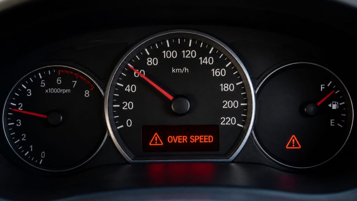 3,5 secunde la peste 50 km/h și mașina te avertizează. Ce va face noul sistem obligatoriu din UE 1 3,5 secunde la peste 50 km/h și mașina te avertizează. Ce va face noul sistem obligatoriu din UE