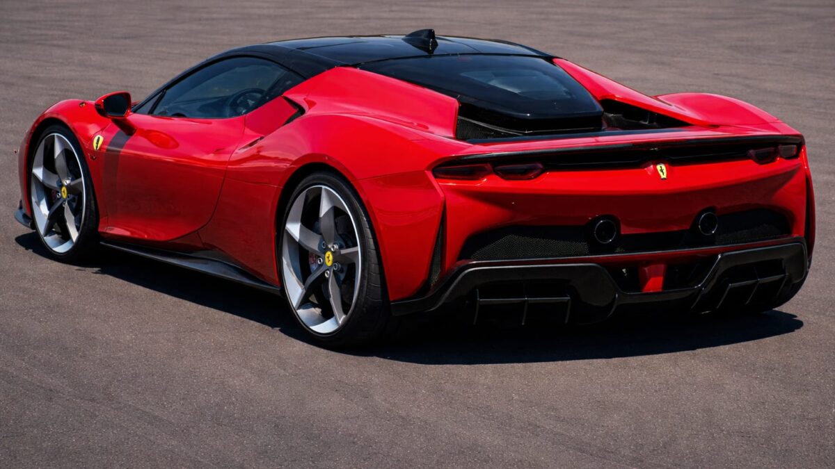 Ferrari 849 Testarossa renunță la farurile pop-up din cauza omologării