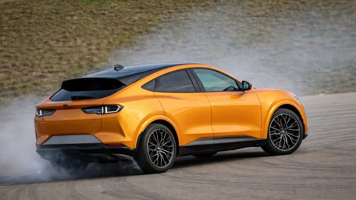 Ford recheamă 42.784 de Mustang Mach-E. Mașina electrică poate pierde puterea în mers sau se mișcă din Park