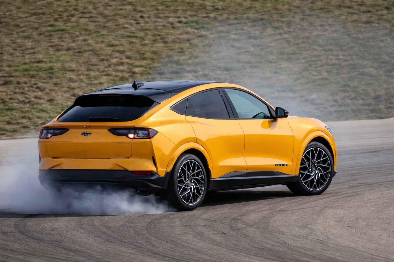 Ford recheamă 42.784 de Mustang Mach-E. Mașina electrică poate pierde puterea în mers sau se mișcă din Park 2 Ford Mustang Mach-E rechemare, imagine 2