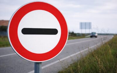 500 de euro pentru un semn confundat des. Ce obligă de fapt indicatorul R-200 din Spania
