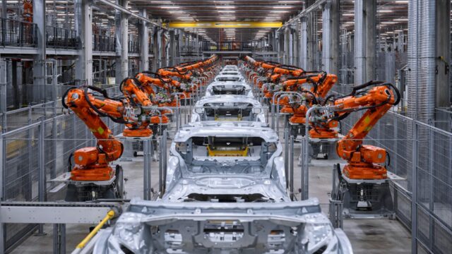 726.000 de locuri de muncă pierdute. Cât poate costa interdicția termicelor pentru industria auto din UE 15 726.000 de locuri de muncă pierdute. Cât poate costa interdicția termicelor pentru industria auto din UE