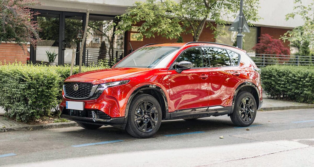 Noua Mazda CX-5 crește cu 115 mm și ajunge la 4,69 metri. Cum se compară cu rivalii direcți la spațiu și portbagaj 1 Noua Mazda CX-5 crește cu 115 mm și ajunge la 4,69 metri. Cum se compară cu rivalii direcți la spațiu și portbagaj