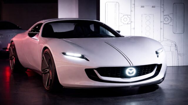 Mazda a depus două brevete pentru o sportivă decapotabilă 2 Mazda a depus două brevete pentru o sportivă decapotabilă