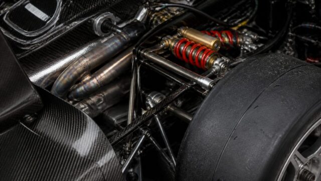 McLaren F1 GTR șasiu 10R, al lui Nick Mason, intră la licitație cu peste 35 de milioane de dolari 14 McLaren F1 GTR șasiu 10R, al lui Nick Mason, intră la licitație cu peste 35 de milioane de dolari