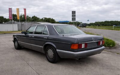 Mercedes-Benz 560 SE din 1988 a atins 250,1 km/h. Cum a depășit cu 8 km/h viteza oficială de fabrică 12 Mercedes-Benz 560 SE din 1988 a atins 250,1 km/h. Cum a depășit cu 8 km/h viteza oficială de fabrică