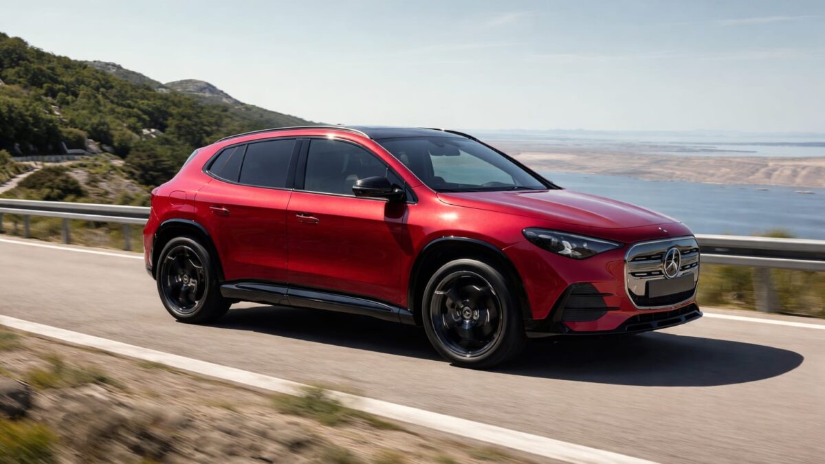 Noul Mercedes GLA primește până la 657 km autonomie WLTP și încărcare rapidă la 320 kW