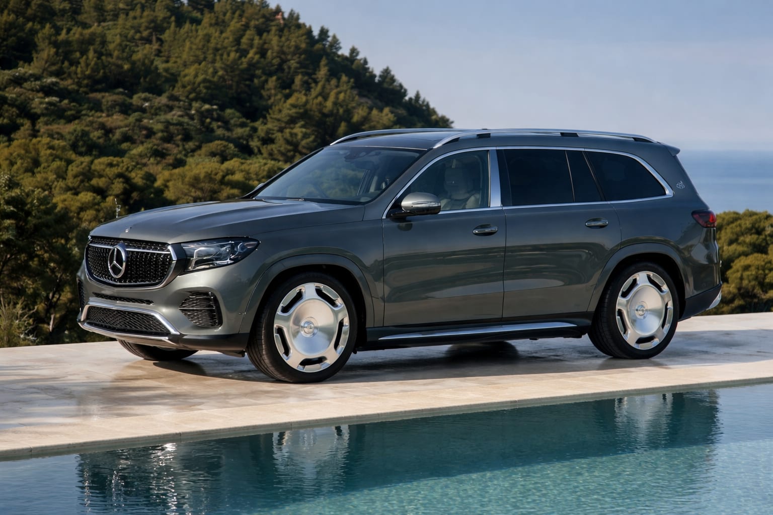 Noul Mercedes-Maybach GLS urcă la 603 CP și adaugă MBUX Superscreen. Descoperă ce aduce nou SUV-ul de lux 2 Mercedes-Maybach GLS, imagine 2