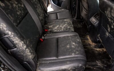Se simte mirosul înainte să pornești ventilația sau doar după? Răspunsul schimbă locul în care cauți problema