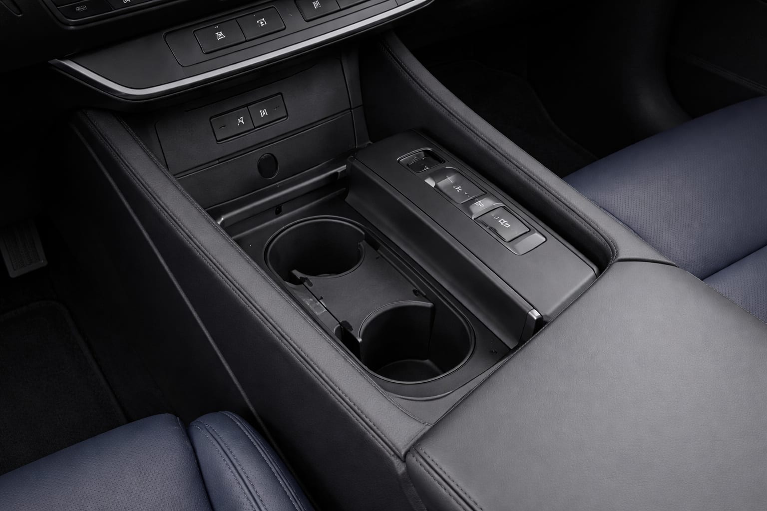 Nissan Elgrand E-Power, imagine 4