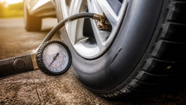 0,2 bari în plus vara pot conta decisiv. Când trebuie ajustată presiunea în anvelope 14 0,2 bari în plus vara pot conta decisiv. Când trebuie ajustată presiunea în anvelope