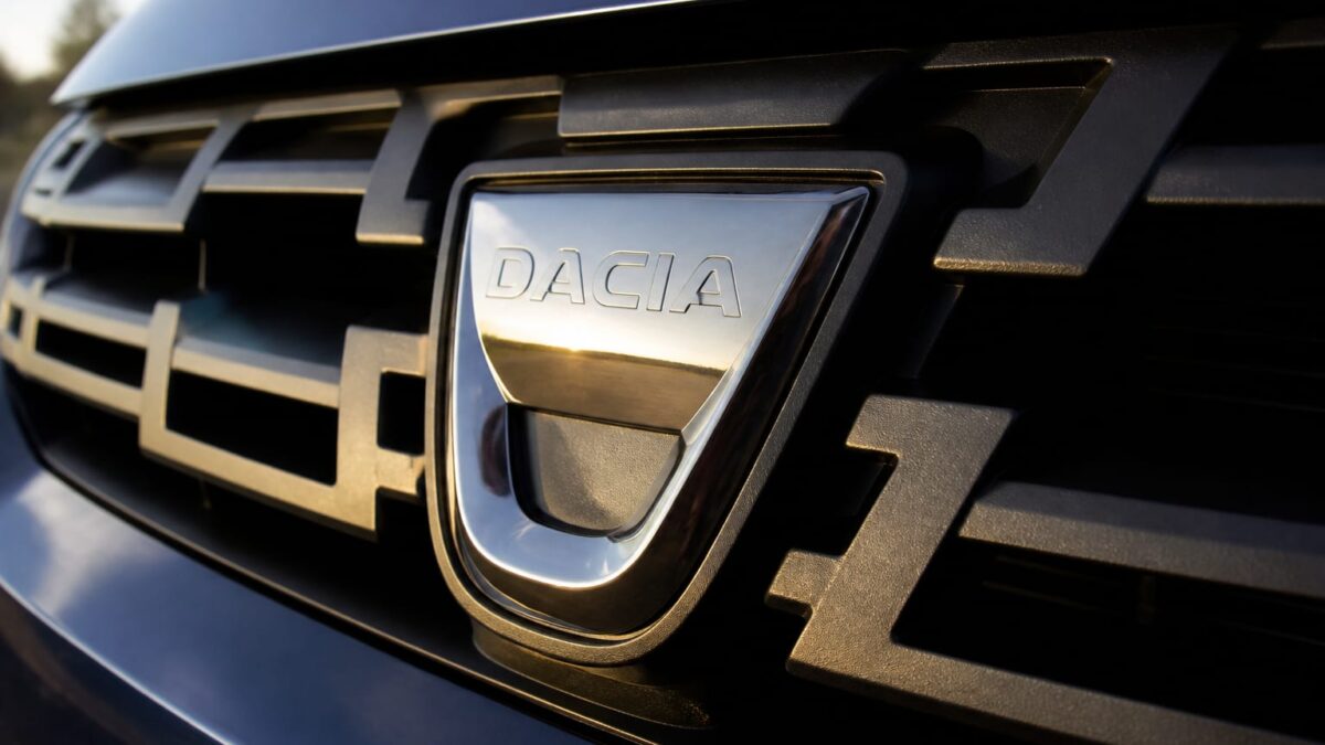 Renault își apără marja fără război de prețuri. Platformele comune pot conta direct pentru viitoarele Dacia