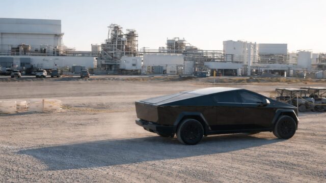Tesla lansează Cell Giga Challenge la Grünheide. Cine poate ajunge cu un pilot plătit direct în fabrica 4680 2 Tesla lansează Cell Giga Challenge la Grünheide. Cine poate ajunge cu un pilot plătit direct în fabrica 4680