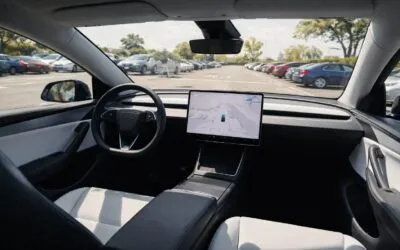 50% peste limita legală. De ce nu vrea Franța să autorizeze acum Tesla FSD