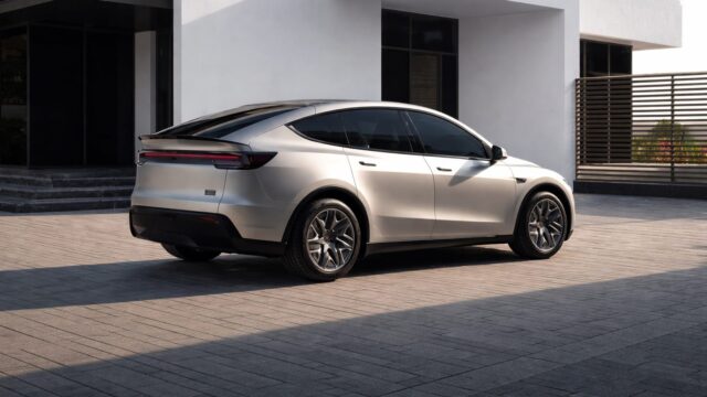 Tesla mută pe miza familiilor. Model Y L umple golul lăsat de Model X cu șase locuri 16 Tesla mută pe miza familiilor. Model Y L umple golul lăsat de Model X cu șase locuri