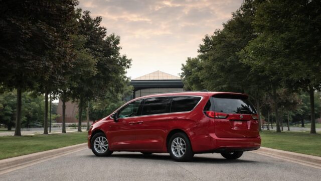 11,13% cotă de piață pentru mărcile chinezești în România. De ce răspund Volkswagen și Toyota cu mai puține variante 3 11,13% cotă de piață pentru mărcile chinezești în România. De ce răspund Volkswagen și Toyota cu mai puține variante