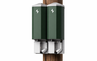 Pentru șoferii de electrice fără garaj, un stâlp poate deveni priză. Cât rezolvă încărcarea lentă în oraș