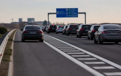Amenzi de până la 4.325 lei și suspendare de permis pentru banda de urgență. Mulți șoferi ignoră și regulile din sensul giratoriu