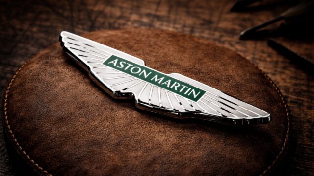 Aston Martin cedează 50,1% din drepturile non-auto