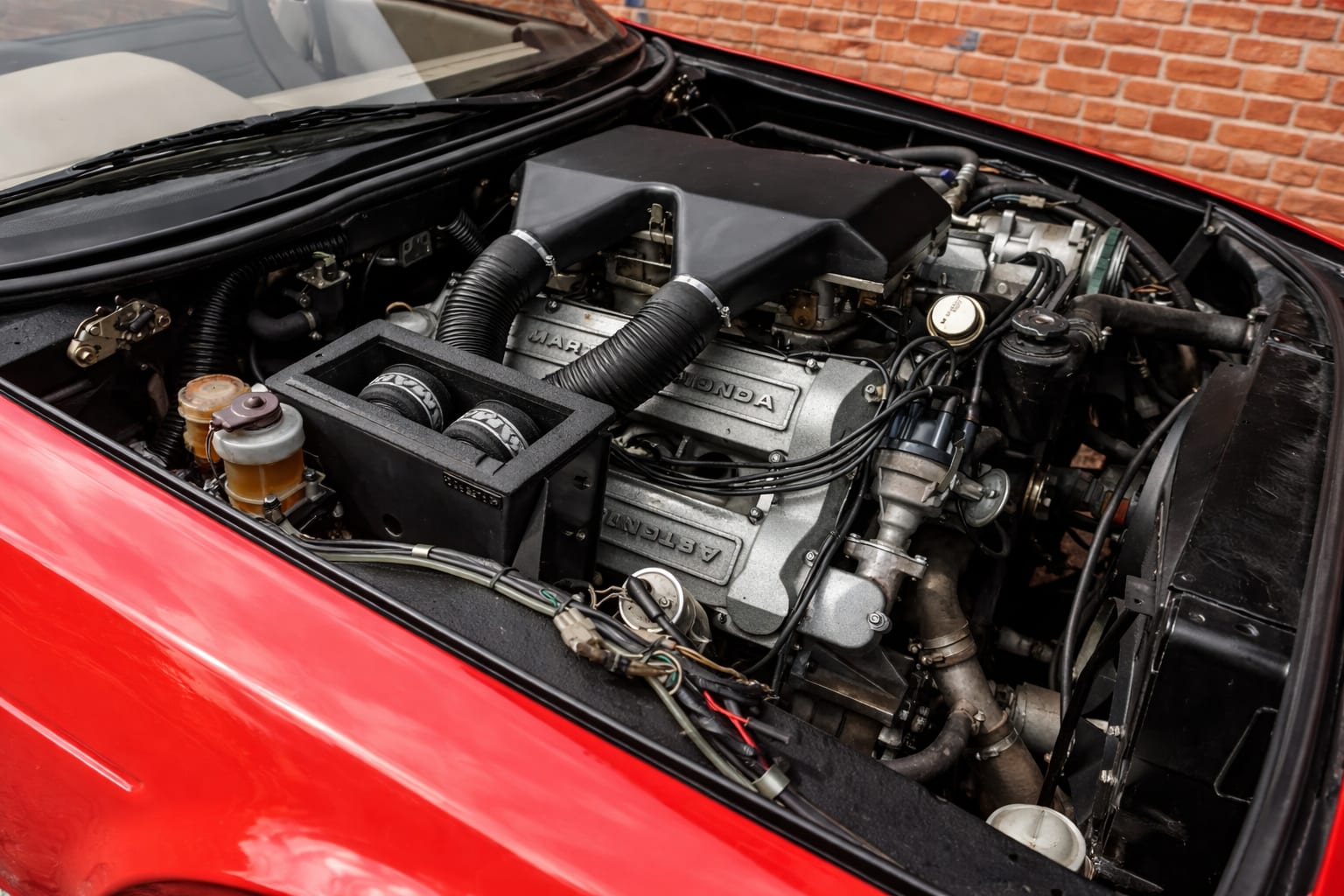 Aston Martin V8 Vantage Zagato, imagine 2