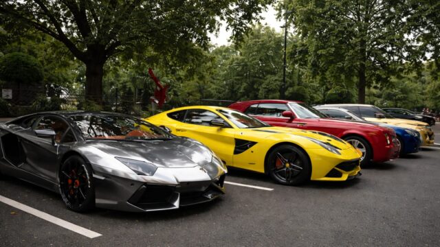 Când o casă este cumpărată pentru Ferrari, nu pentru locuit 14 Când o casă este cumpărată pentru Ferrari, nu pentru locuit