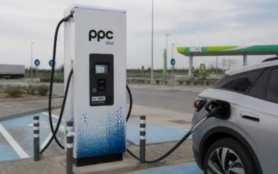 Mașina electrică poate costa 16,5 lei pe 100 km acasă. Vezi cât ajunge costul la stațiile publice și față de benzină