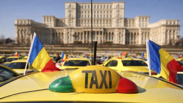 Factura la benzină a trecut de 4.000 de lei pe lună pentru un taximetrist din București, iar tarifele au rămas în urmă