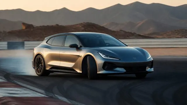 Denza Z9 GT a făcut un drift autonom cu 1.139 CP la Goodwood