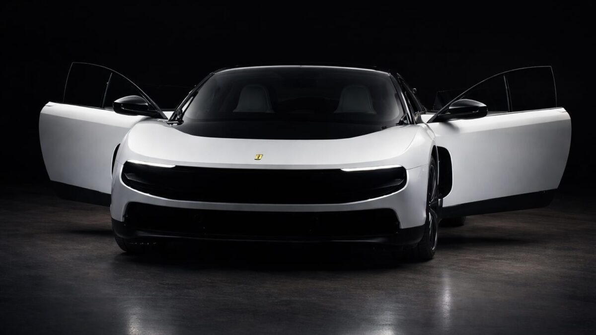 Primul Ferrari electric, Luce, a fost vândut cu 40 de milioane de dolari
