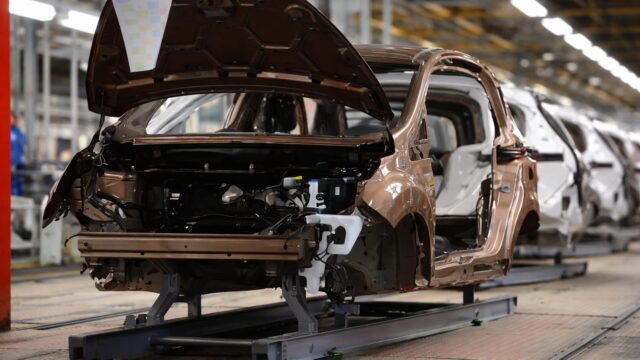 Ford Otosan Craiova a produs 23.302 vehicule în iulie