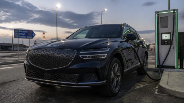 Genesis GV90 debutează cu 123,5 kWh și 500 km autonomie. Cum intră în jocul SUV-urilor electrice mari