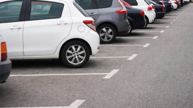 Cum s-ar schimba înmatricularea unei mașini dacă parcarea ar deveni condiție obligatorie înainte de numere 2 Cum s-ar schimba înmatricularea unei mașini dacă parcarea ar deveni condiție obligatorie înainte de numere