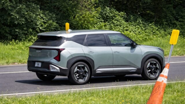Kia intră mai jos în segmentul SUV-urilor electrice cu EV3