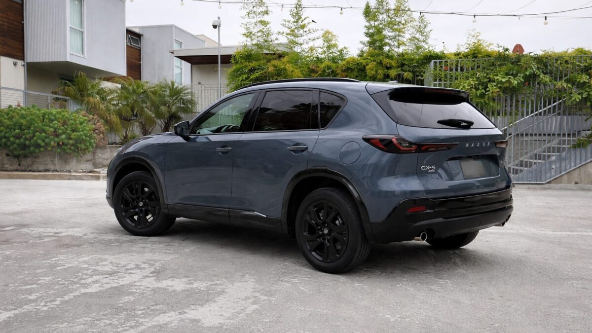 Noul Mazda CX-5 2026 devine mai lung cu 11,4 cm și mai spațios 1 Noul Mazda CX-5 2026 devine mai lung cu 11,4 cm și mai spațios