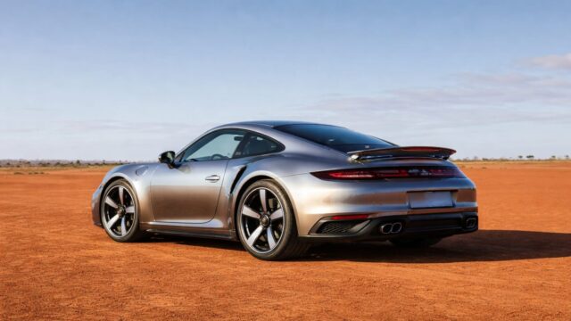 Porsche celebrează 75 de ani în Australia cu un 911 Turbo S unicat