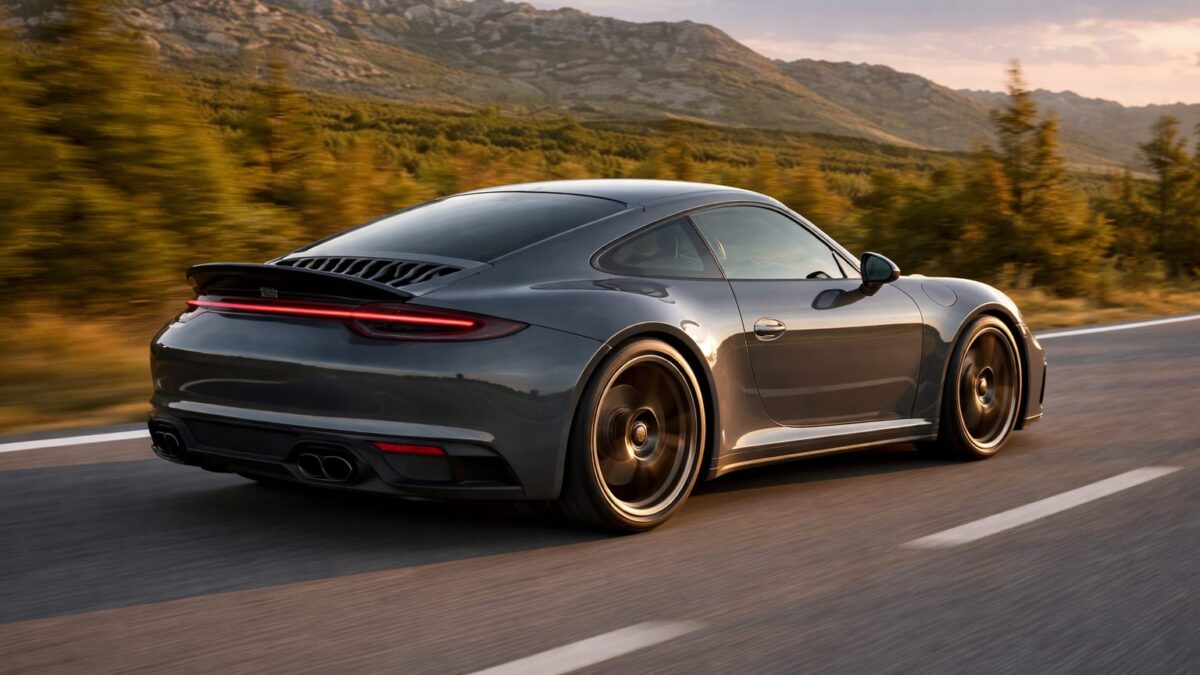Porsche taie aproape 9.000 de posturi până în 2035 1 Porsche taie aproape 9.000 de posturi până în 2035