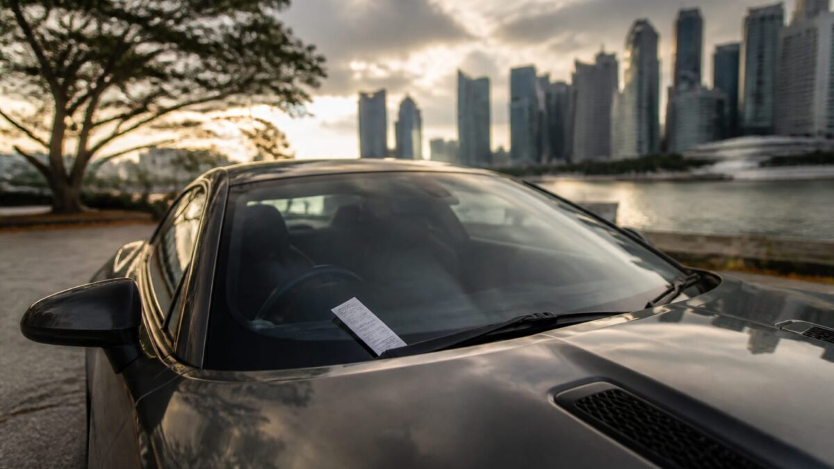 Un șofer din Singapore, amendat cu 5.000 de dolari singaporezi, a rămas fără permis șase luni