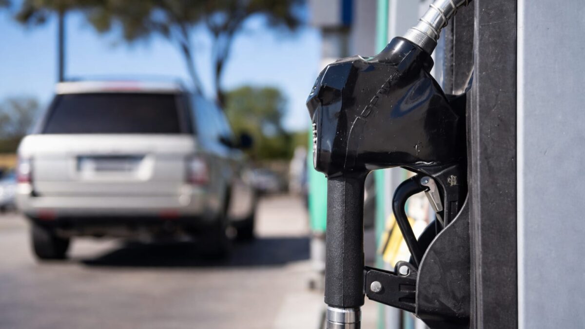 Transportul feroviar din Constanța încetinește, iar aprovizionarea cu carburanți la pompă ar putea