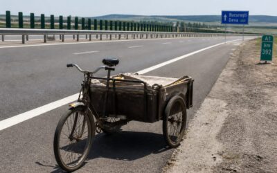 Un bărbat de 62 de ani a mers cu tricicleta pe contrasens pe A1. Cum a încetinit Poliția traficul de la 76 km