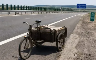 Un bărbat de 62 de ani a mers cu tricicleta pe contrasens pe A1. Cum a încetinit Poliția traficul de la 76 km