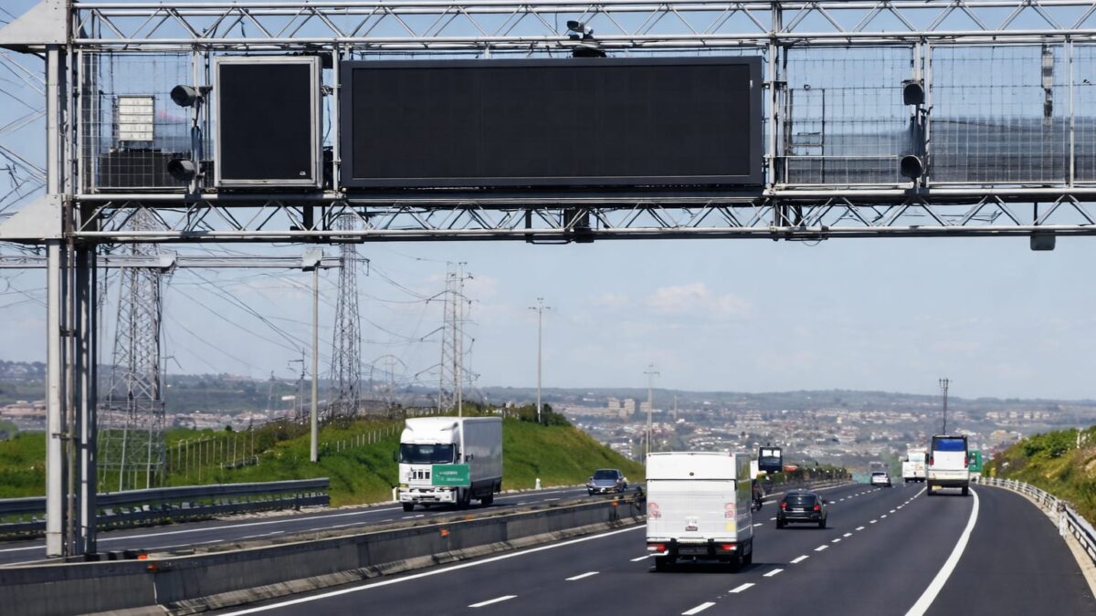 Italia a activat Tutor 3.0 pe 1.800 km de autostradă 1 Italia a activat Tutor 3.0 pe 1.800 km de autostradă