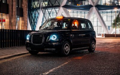 Londra a redus NO2 cu 27% și PM2.5 cu 31% după extinderea ULEZ